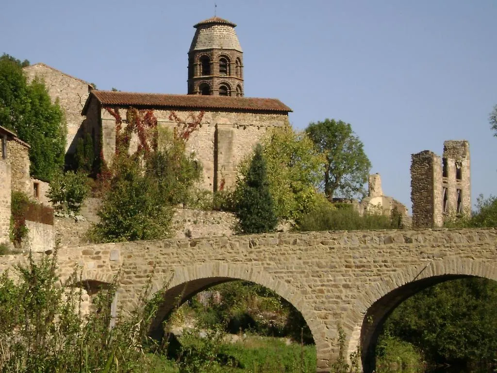 L\'Aubergiste De La Fontaine location